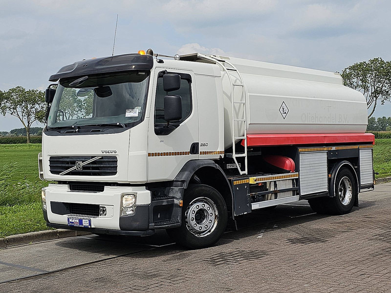 Volvo FE 260.18 - Tank truck: picture 2 Volvo FE 260.18 - Tank truck: picture 2