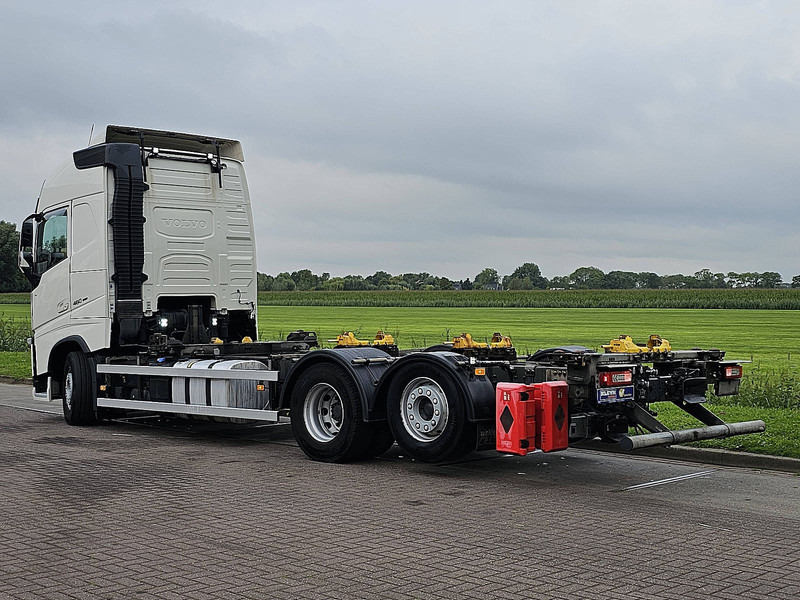 Container transporter/ Swap body truck Volvo FH 460 6x2*4: picture 6