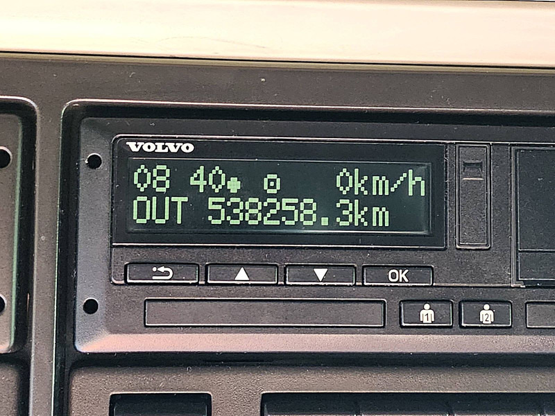 Container transporter/ Swap body truck Volvo FH 460 XL XENON WB490: picture 9