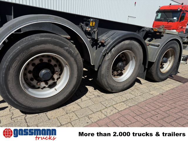 Container transporter/ Swap body semi-trailer Lag 0-3-39 CD Containerchassis, 20ft und 30ft, ADR: picture 9