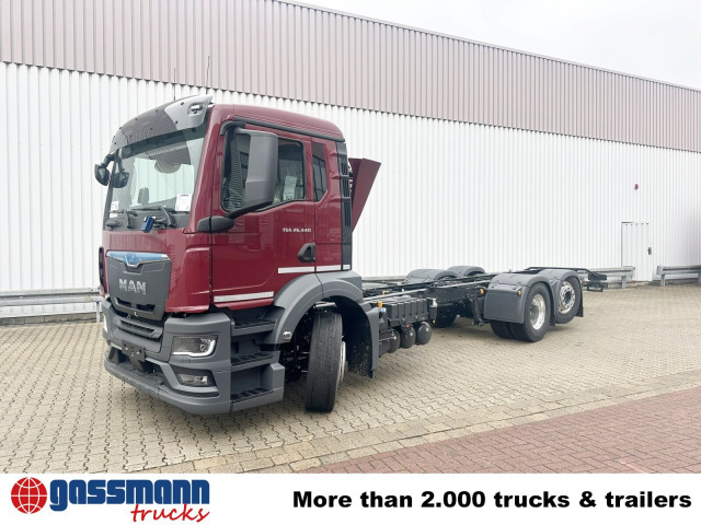 New Cab chassis truck MAN TGS 26.440 6x2-4 LL CH, Lenk-/Liftachse, Navi,: picture 8