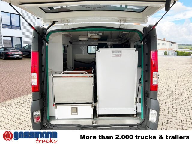 Renault Trafik 2.0 dCi115 4x2, Krankentransporter - Ambulance: picture 2 Renault Trafik 2.0 dCi115 4x2, Krankentransporter - Ambulance: picture 2
