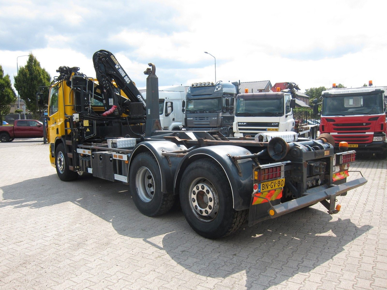 DAF CF 75 310 6X2*4 Hiab Kran Haken Manual Funk E3 - Hook lift truck, Crane truck: picture 3 DAF CF 75 310 6X2*4 Hiab Kran Haken Manual Funk E3 - Hook lift truck, Crane truck: picture 3