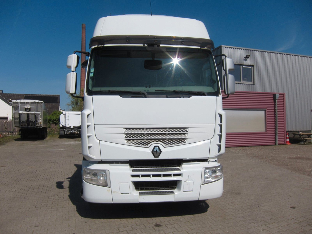 Renault Premium 440 DXI Steel/Air 623000km Belgian Truck - Tractor unit: picture 2 Renault Premium 440 DXI Steel/Air 623000km Belgian Truck - Tractor unit: picture 2