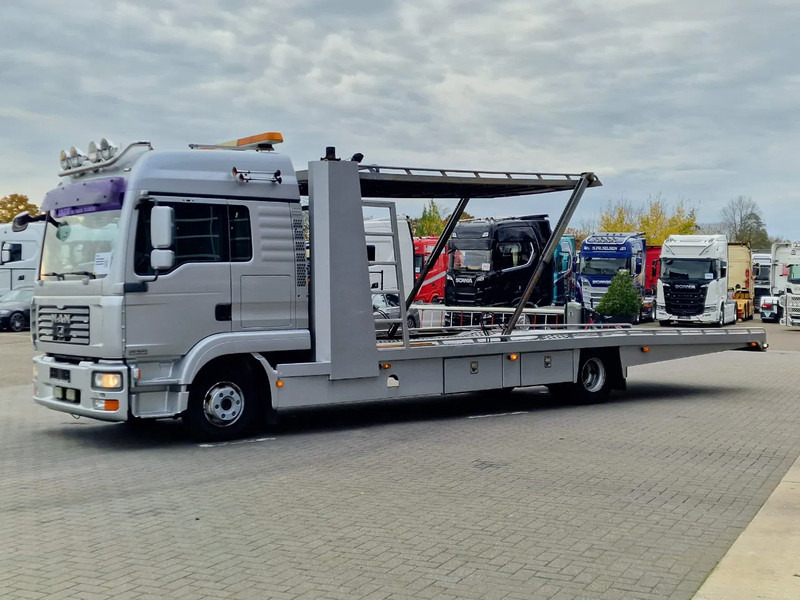 MAN TGL 12.240 4x2 Cartransporter - 12T - AS Tronic - Hydraulic deck - Sleeper cab - Autotransporter truck: picture 5 MAN TGL 12.240 4x2 Cartransporter - 12T - AS Tronic - Hydraulic deck - Sleeper cab - Autotransporter truck: picture 5