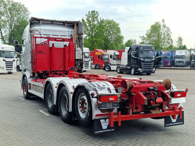 Scania R490 8x4*4 - HIAB XR24SL58 24T hooklift - Euro 6 - Full air - Steering axle - Hook lift truck: picture 5 Scania R490 8x4*4 - HIAB XR24SL58 24T hooklift - Euro 6 - Full air - Steering axle - Hook lift truck: picture 5