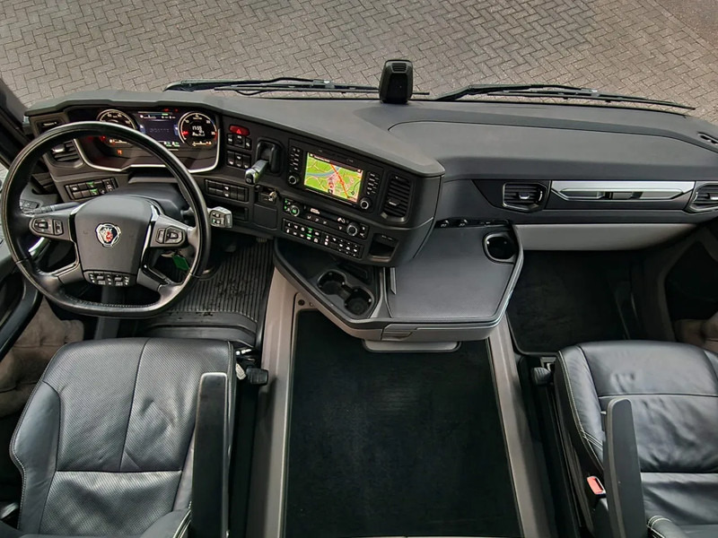Tractor unit Scania R560 Highline 6x2 - BUFFL - Retarder - Full air - 3.15 WB - Leather: picture 13