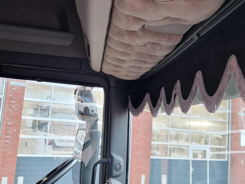 Tractor unit Scania R560 Highline 6x2 - BUFFL - Retarder - Full air - 3.15 WB - Leather: picture 19