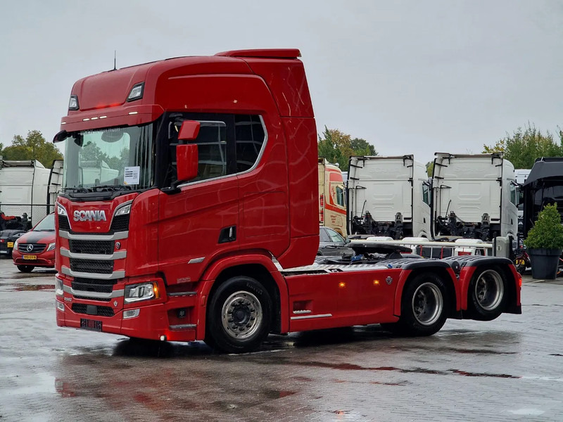 Scania R580 V8 NGS Highline 6x2 - Retarder - Leather - Full air - 3.15 WB - Navi - Led - No EGR - Tractor unit: picture 3 Scania R580 V8 NGS Highline 6x2 - Retarder - Leather - Full air - 3.15 WB - Navi - Led - No EGR - Tractor unit: picture 3