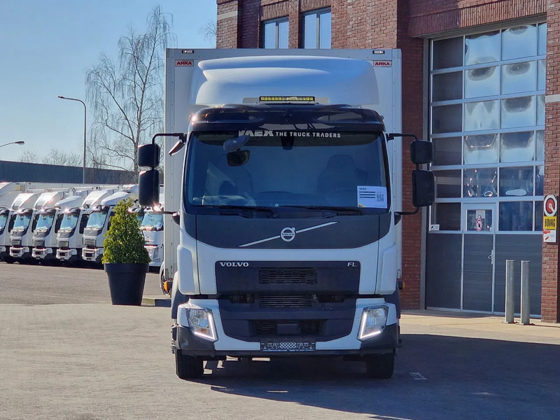 Volvo FL 250 4x2 Box truck, loading lift, 12T - Box truck: picture 2 Volvo FL 250 4x2 Box truck, loading lift, 12T - Box truck: picture 2