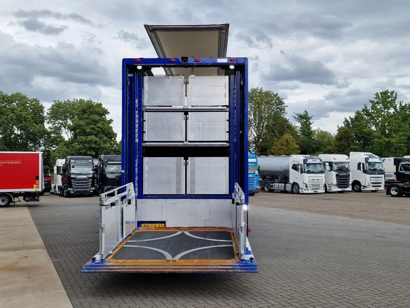 Volvo FM 380 6x2 - 2/3 stock Berdex Livestock - 54M3 - Weighbridge - I shift - Livestock truck: picture 5 Volvo FM 380 6x2 - 2/3 stock Berdex Livestock - 54M3 - Weighbridge - I shift - Livestock truck: picture 5