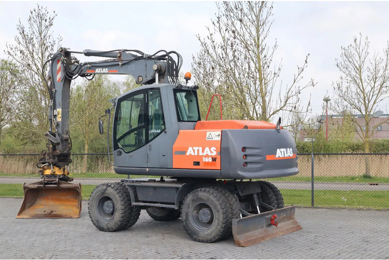 Atlas 160W | ROTOTILT | GRIPPER | BUCKET | DOZER BLADE - Wheel excavator: picture 3 Atlas 160W | ROTOTILT | GRIPPER | BUCKET | DOZER BLADE - Wheel excavator: picture 3