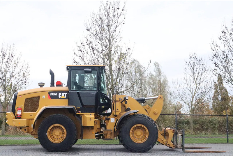 Caterpillar 938 M | 2X BUCKET | JIB | FORKS | BSS | GOOD CONDITION - Wheel loader: picture 4 Caterpillar 938 M | 2X BUCKET | JIB | FORKS | BSS | GOOD CONDITION - Wheel loader: picture 4