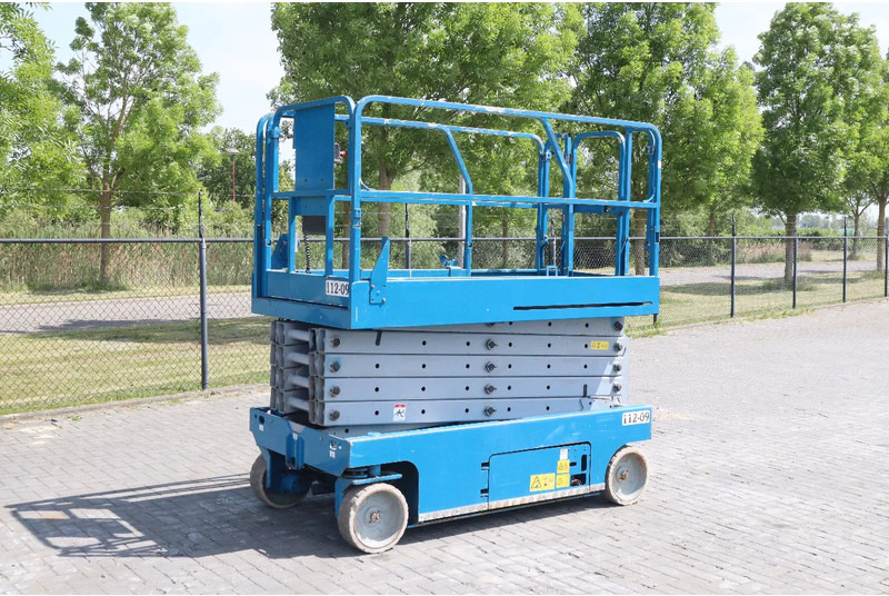 Genie GS-3246 | 12 METER | 318 KG - Scissor lift: picture 3 Genie GS-3246 | 12 METER | 318 KG - Scissor lift: picture 3