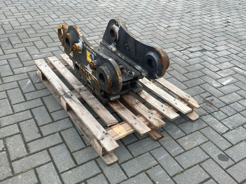 Gjerstad G60 | KM60 | S60 | HYDRAULIC QUICK COUPLER | M318F - Quick coupler for Construction machinery: picture 4 Gjerstad G60 | KM60 | S60 | HYDRAULIC QUICK COUPLER | M318F - Quick coupler for Construction machinery: picture 4