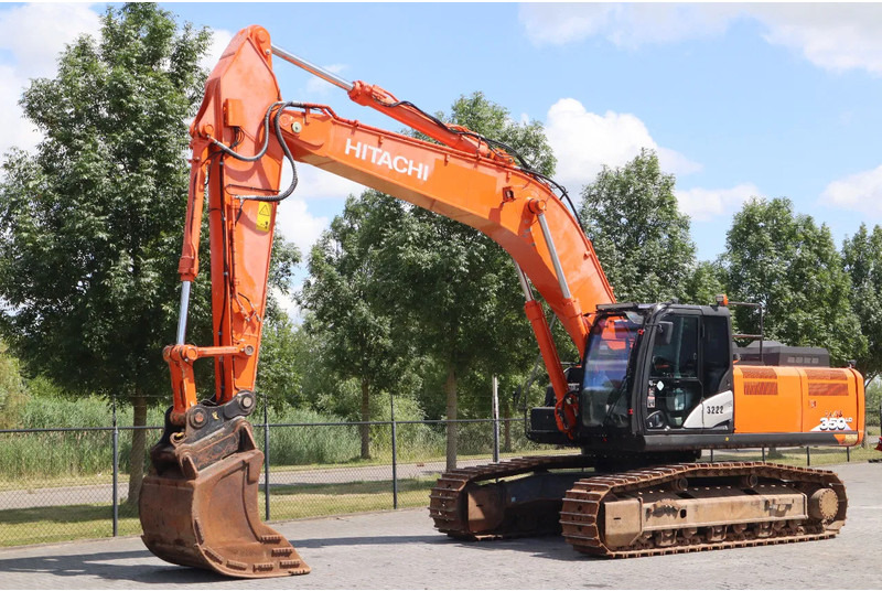 Hitachi ZX350LC-6 | GOOD UNDERCARRIAGE | BUCKET | HAMMERLINES - Crawler excavator: picture 2 Hitachi ZX350LC-6 | GOOD UNDERCARRIAGE | BUCKET | HAMMERLINES - Crawler excavator: picture 2