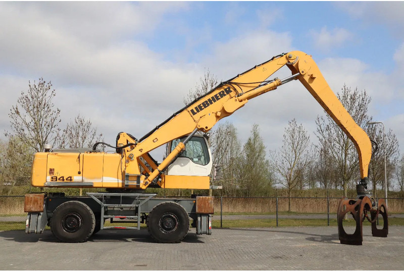 Liebherr A944 C HD | LOG GRAPPLE | HOLZGREIFER | TIMBER - Waste/ Industry handler: picture 4 Liebherr A944 C HD | LOG GRAPPLE | HOLZGREIFER | TIMBER - Waste/ Industry handler: picture 4