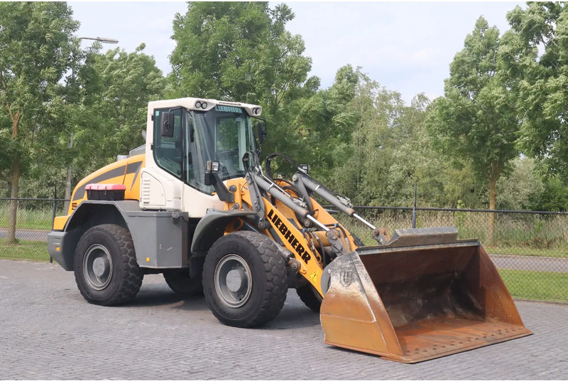 Liebherr L542 | 40 KM/H | FULL OPTION! | BBS | BUCKET - Wheel loader: picture 5 Liebherr L542 | 40 KM/H | FULL OPTION! | BBS | BUCKET - Wheel loader: picture 5