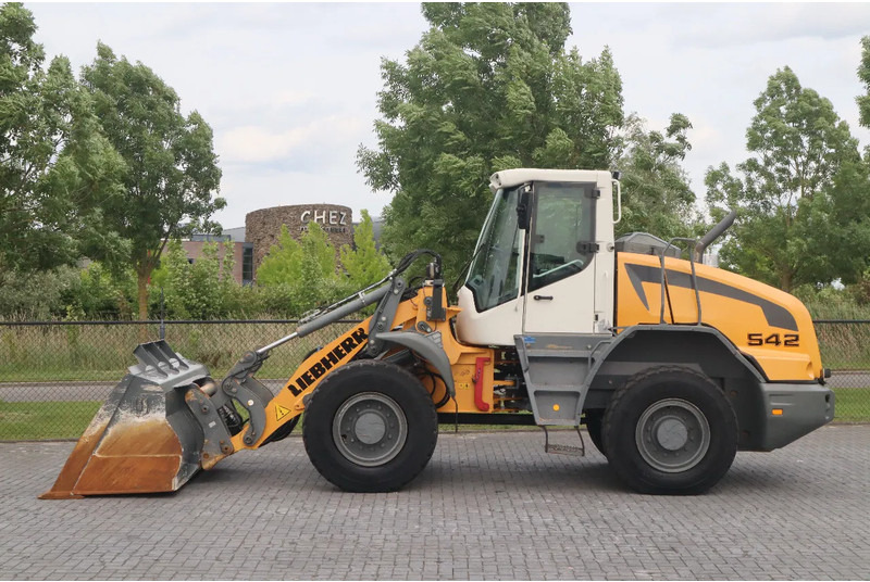 Liebherr L542 | 40 KM/H | FULL OPTION! | BBS | BUCKET - Wheel loader: picture 1 Liebherr L542 | 40 KM/H | FULL OPTION! | BBS | BUCKET - Wheel loader: picture 1