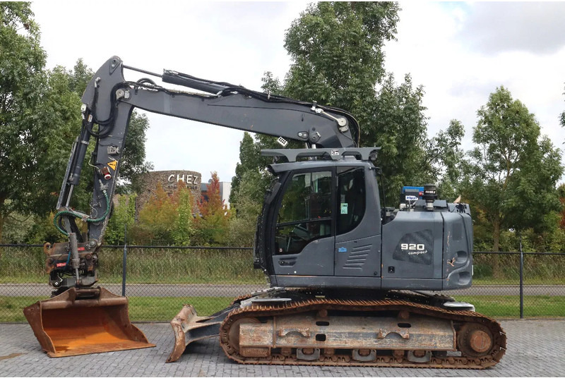 Liebherr R920 K LC COMPACT | BLADE | ROTOTILT | OILQUICK | MAGNET - Crawler excavator: picture 1 Liebherr R920 K LC COMPACT | BLADE | ROTOTILT | OILQUICK | MAGNET - Crawler excavator: picture 1