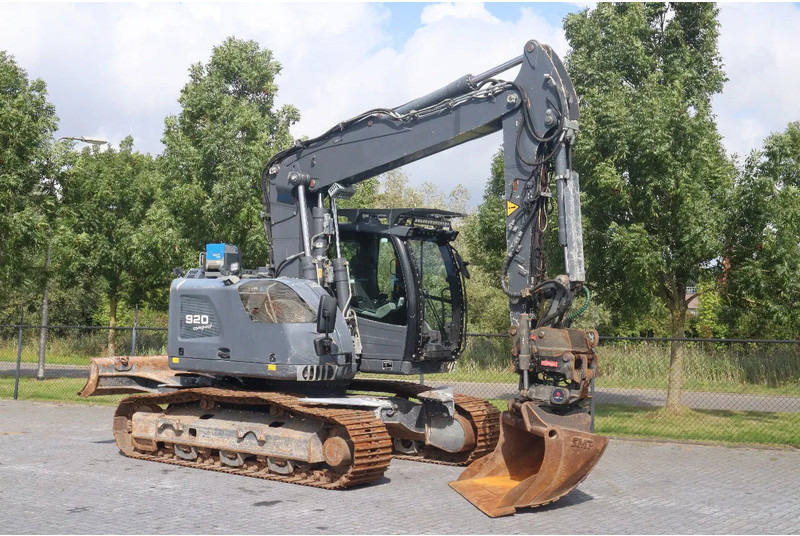 Liebherr R920 K LC COMPACT | BLADE | ROTOTILT | OILQUICK | MAGNET - Demolition excavator: picture 5 Liebherr R920 K LC COMPACT | BLADE | ROTOTILT | OILQUICK | MAGNET - Demolition excavator: picture 5