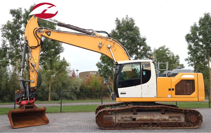 Liebherr R924 WLC | ROTOTILT R8 | BUCKET | - Crawler excavator: picture 1 Liebherr R924 WLC | ROTOTILT R8 | BUCKET | - Crawler excavator: picture 1