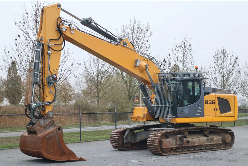 Liebherr R936 NLC | STRAIGHT BOOM | MAGNET GEN | OILQUICK - Crawler excavator: picture 2 Liebherr R936 NLC | STRAIGHT BOOM | MAGNET GEN | OILQUICK - Crawler excavator: picture 2