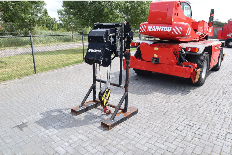 Loader Manitou MRT 2150 + S2 | REMOTE | FORKS | 3-TON WINCH: picture 14