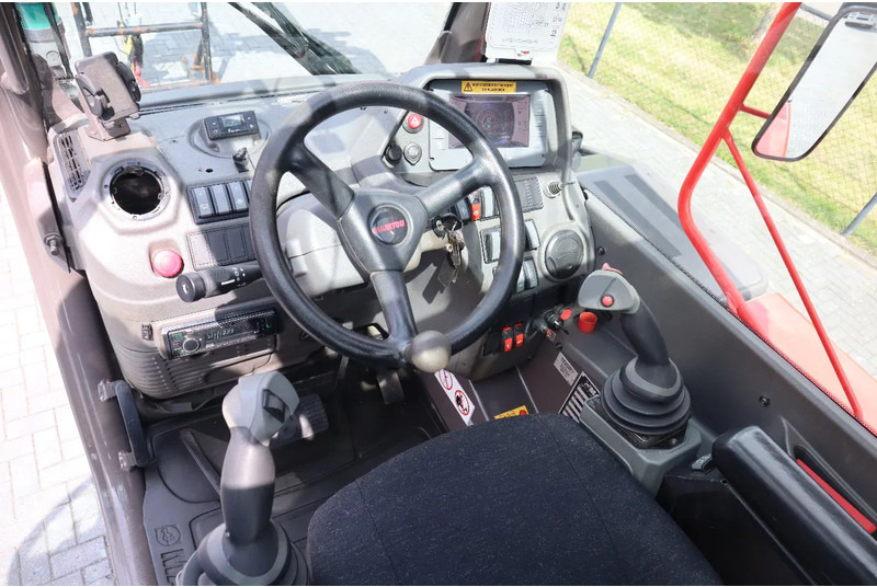 Loader Manitou MRT 2150 + S2 | REMOTE | FORKS | 3-TON WINCH: picture 17