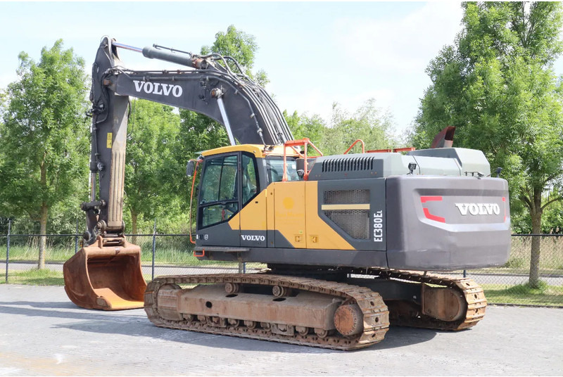 Volvo EC380EL | EC 380 EL | BUCKET | QUICK COUPLER - Crawler excavator: picture 3 Volvo EC380EL | EC 380 EL | BUCKET | QUICK COUPLER - Crawler excavator: picture 3