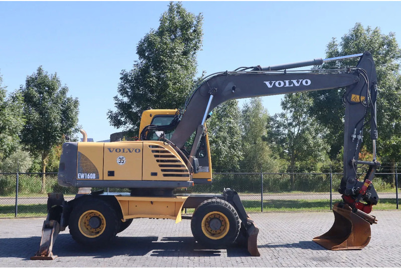 Volvo EW160B | EW 160 B | TILT ROTATOR | BUCKET | OUTRIGGERS | BLADE - Wheel excavator: picture 4 Volvo EW160B | EW 160 B | TILT ROTATOR | BUCKET | OUTRIGGERS | BLADE - Wheel excavator: picture 4