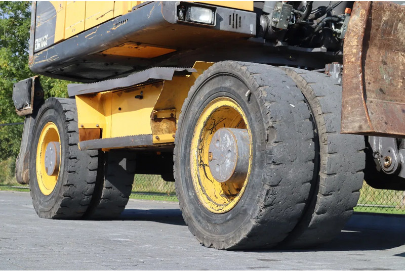 Volvo EW160C | EW 160 C | LIFT CAB | DOZERBLADE | QUICK COUPLER leasing Volvo EW160C | EW 160 C | LIFT CAB | DOZERBLADE | QUICK COUPLER: picture 8 Volvo EW160C | EW 160 C | LIFT CAB | DOZERBLADE | QUICK COUPLER leasing Volvo EW160C | EW 160 C | LIFT CAB | DOZERBLADE | QUICK COUPLER: picture 8