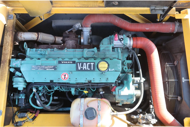 Volvo EW160C | EW 160 C | LIFT CAB | DOZERBLADE | QUICK COUPLER leasing Volvo EW160C | EW 160 C | LIFT CAB | DOZERBLADE | QUICK COUPLER: picture 13 Volvo EW160C | EW 160 C | LIFT CAB | DOZERBLADE | QUICK COUPLER leasing Volvo EW160C | EW 160 C | LIFT CAB | DOZERBLADE | QUICK COUPLER: picture 13