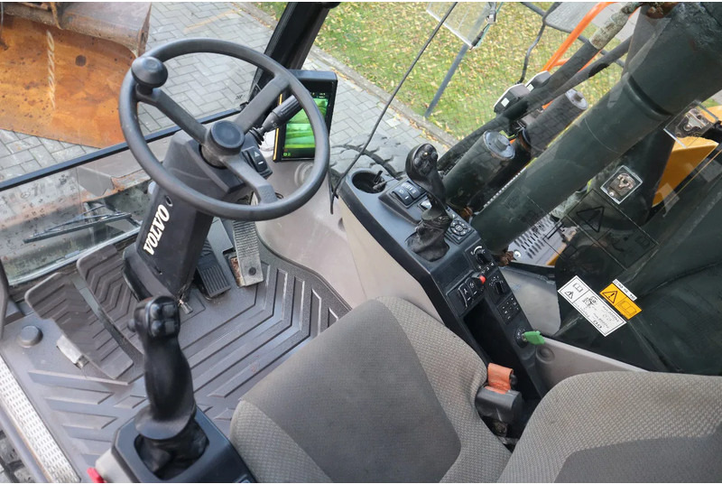 Wheel excavator Volvo EWR 150 E | ROTOTILT | BUCKET | TRAILER HYDR: picture 16