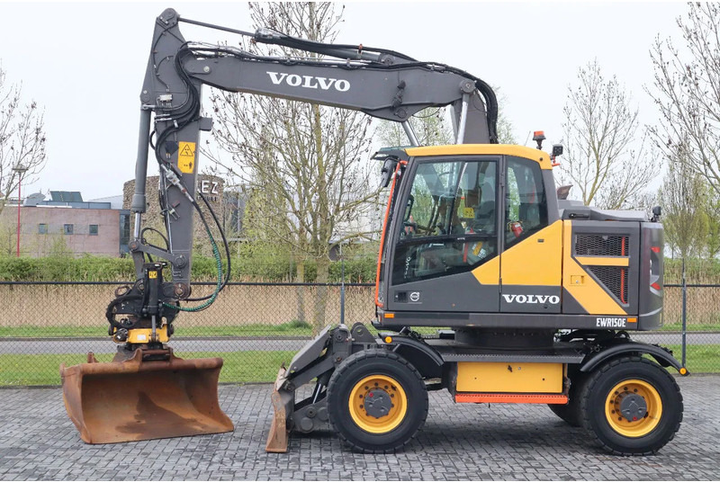 Volvo EWR 150 E | ROTOTILT | BUCKET | TRAILER HYDR - Wheel excavator: picture 1 Volvo EWR 150 E | ROTOTILT | BUCKET | TRAILER HYDR - Wheel excavator: picture 1