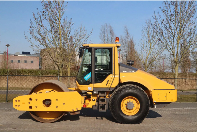 Volvo SD160 B | VOLVO PILOT | AIRCO | LOW HOURS - Road roller: picture 1 Volvo SD160 B | VOLVO PILOT | AIRCO | LOW HOURS - Road roller: picture 1