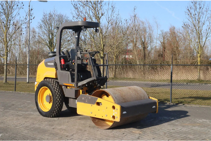 Volvo SD45B | GOOD CONDIITON | LOW HOURS - Roller: picture 5 Volvo SD45B | GOOD CONDIITON | LOW HOURS - Roller: picture 5