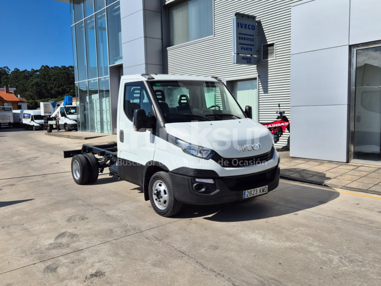 IVECO DAILY 35C15 - Cab chassis truck: picture 2 IVECO DAILY 35C15 - Cab chassis truck: picture 2