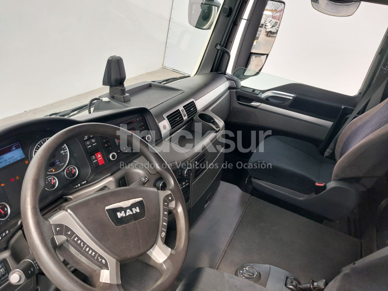 MAN TGS35.400 8X2*6 - Cab chassis truck: picture 5 MAN TGS35.400 8X2*6 - Cab chassis truck: picture 5