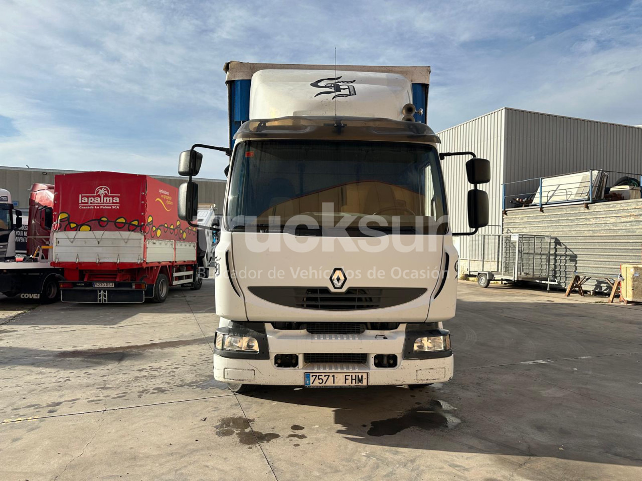 RENAULT 270 16C - Curtainsider truck: picture 3 RENAULT 270 16C - Curtainsider truck: picture 3
