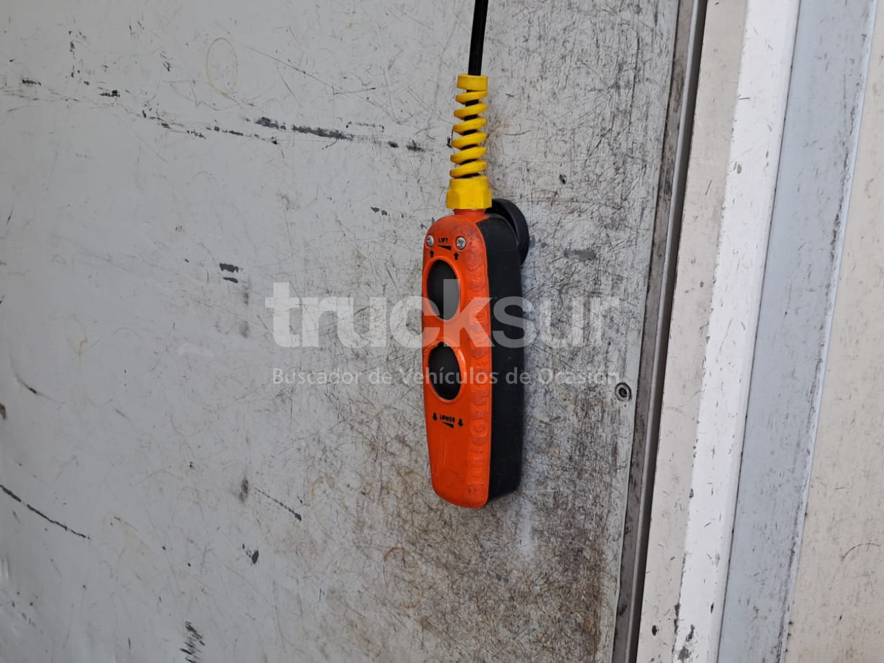 Box truck RENAULT D12.240: picture 22