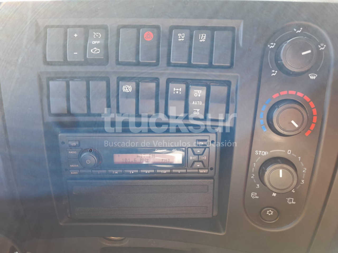 RENAULT D320 ejes 6x2*4 leasing RENAULT D320 ejes 6x2*4: picture 13