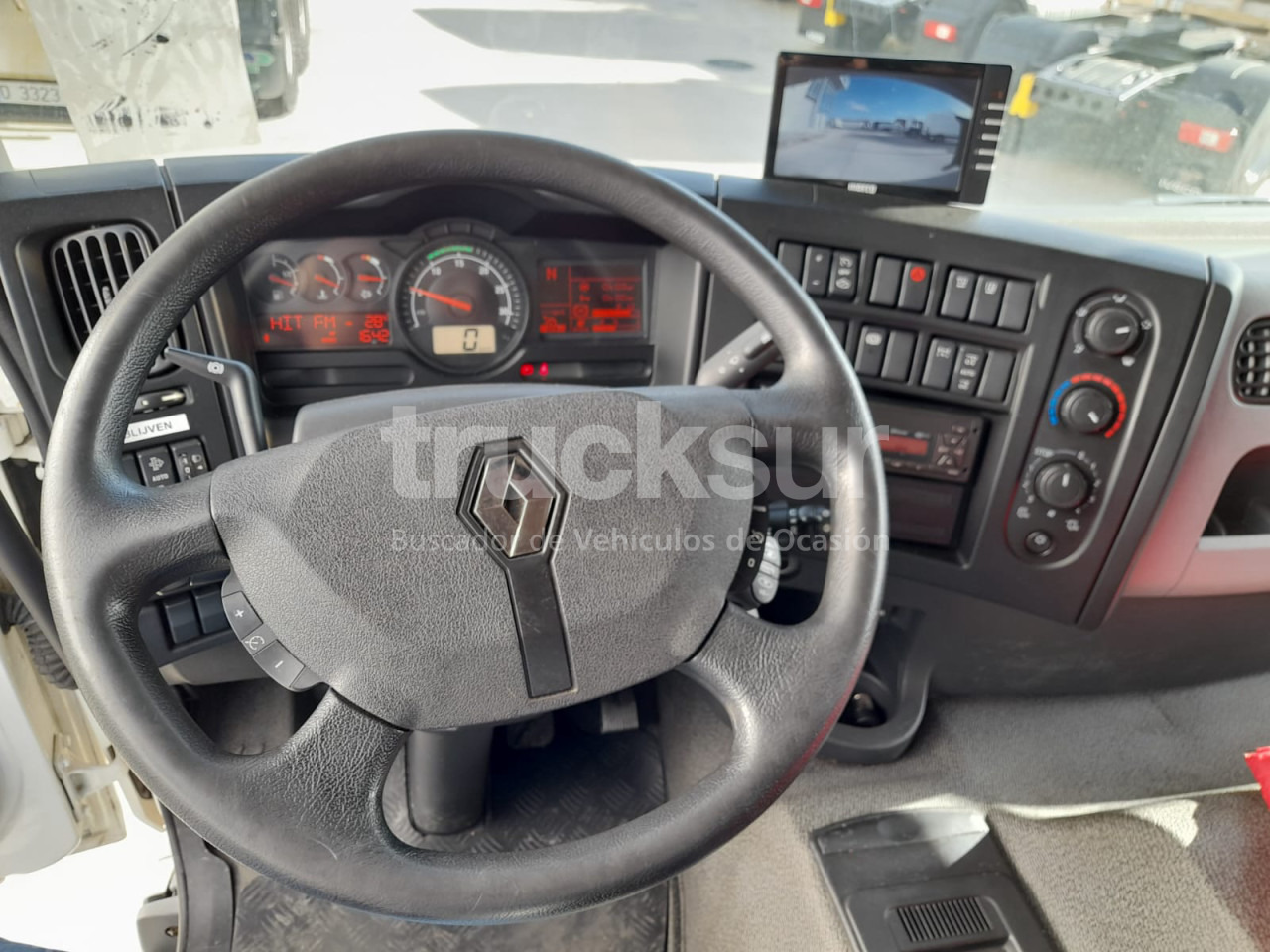 RENAULT D320 ejes 6x2*4 leasing RENAULT D320 ejes 6x2*4: picture 6