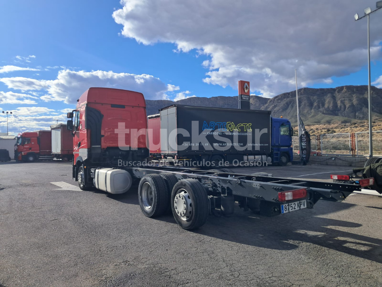 RENAULT T480 HIGH SLEEPER CAB 6X2*4 ejes 6x2*4 - Cab chassis truck: picture 4 RENAULT T480 HIGH SLEEPER CAB 6X2*4 ejes 6x2*4 - Cab chassis truck: picture 4
