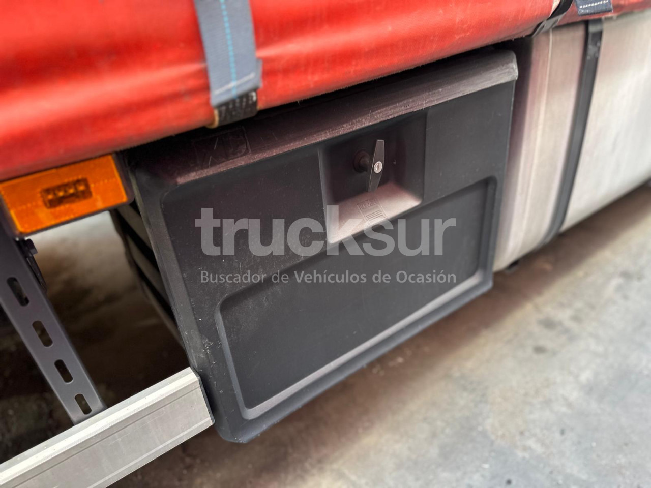 Curtainsider truck SCANIA R450.18: picture 15