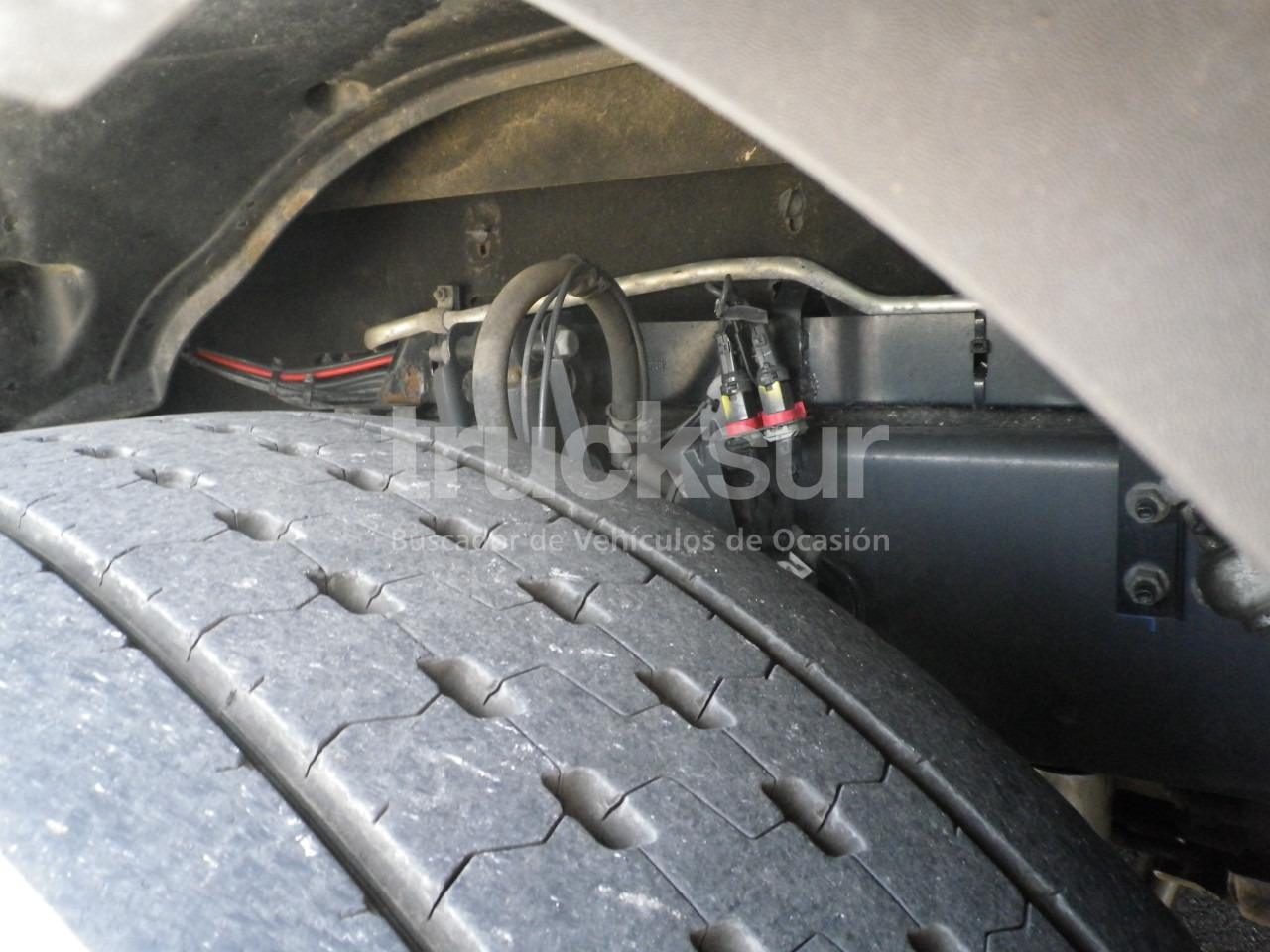 Tractor unit RENAULT T520 HIGH SLEEPER CAB: picture 14