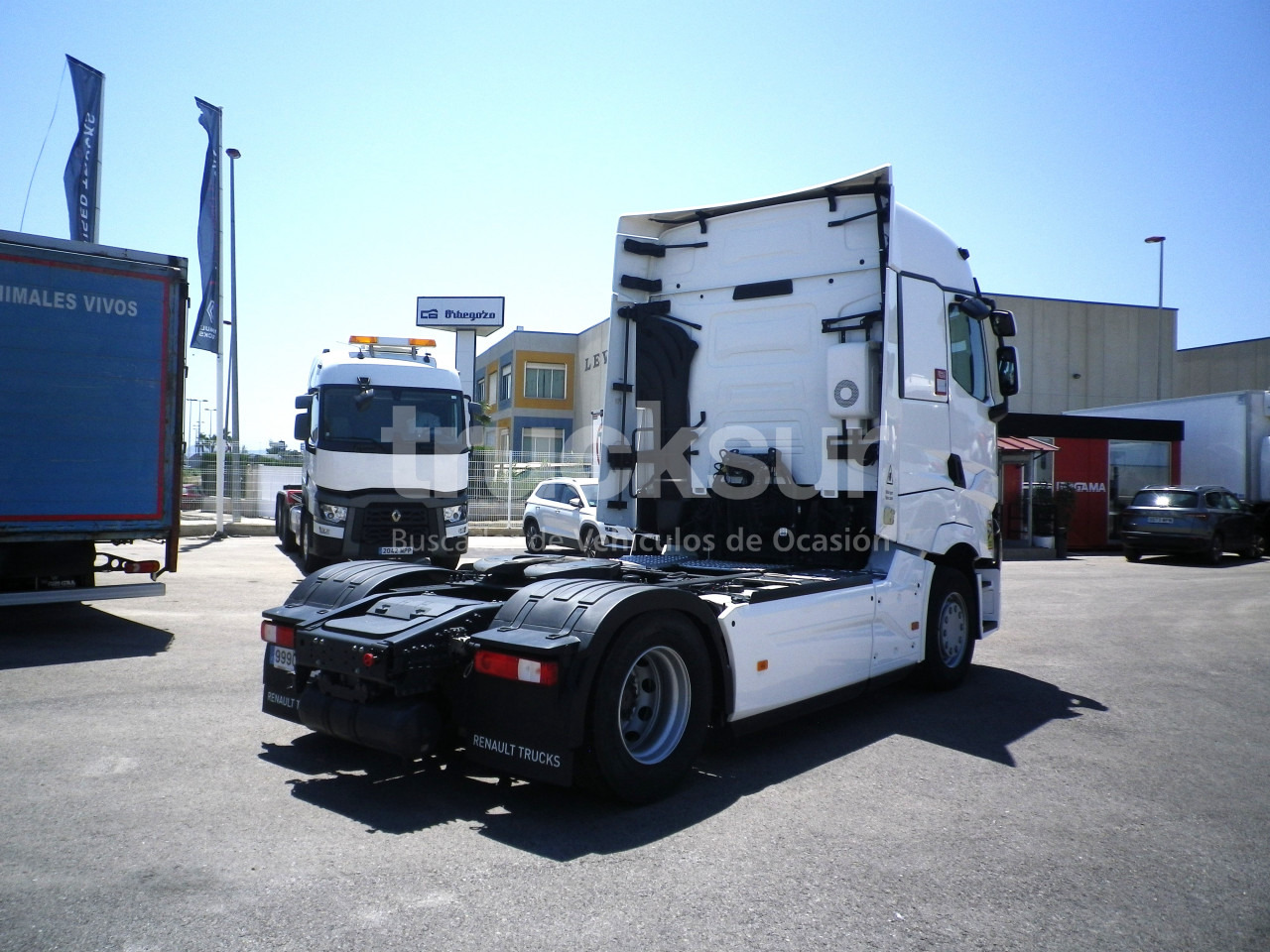 RENAULT T520 HIGH SLEEPER CAB - Tractor unit: picture 5 RENAULT T520 HIGH SLEEPER CAB - Tractor unit: picture 5