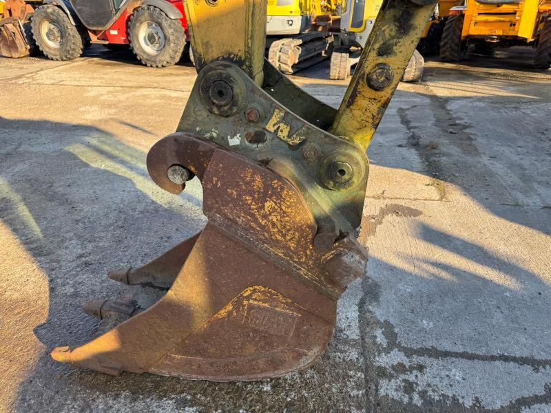 Crawler excavator Caterpillar 312BL: picture 6