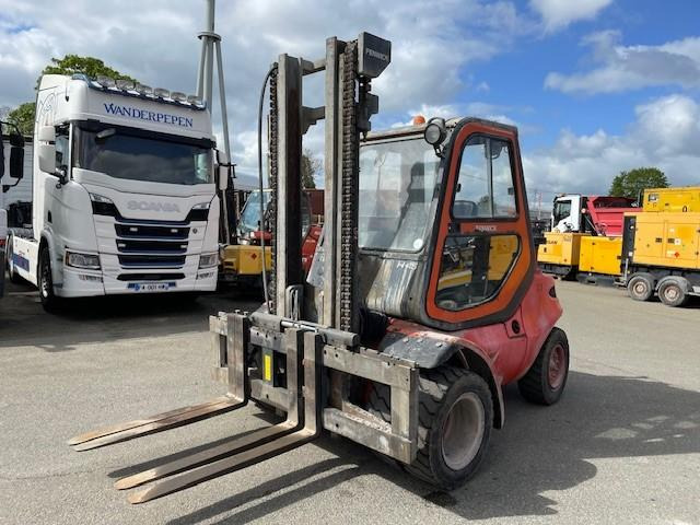 Fenwick M45 - Diesel forklift: picture 1 Fenwick M45 - Diesel forklift: picture 1