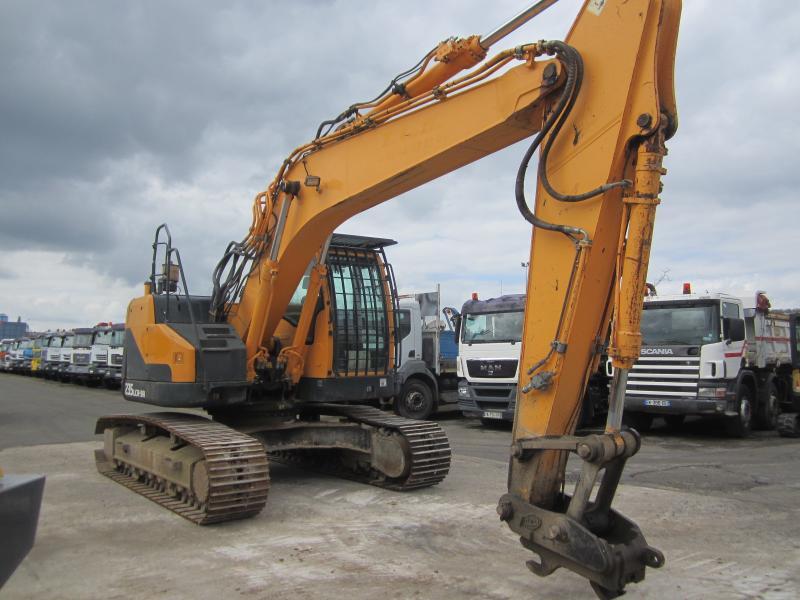 Hyundai 235 LCR 9A - Crawler excavator: picture 2 Hyundai 235 LCR 9A - Crawler excavator: picture 2
